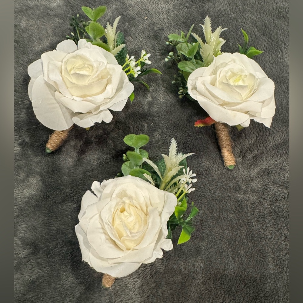 Fake Rose Boutonniere Set